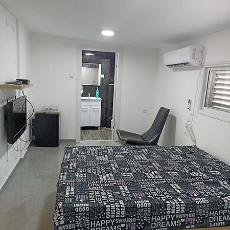 Apartmán שמילה אירוח 1 Arad Exteriér fotografie