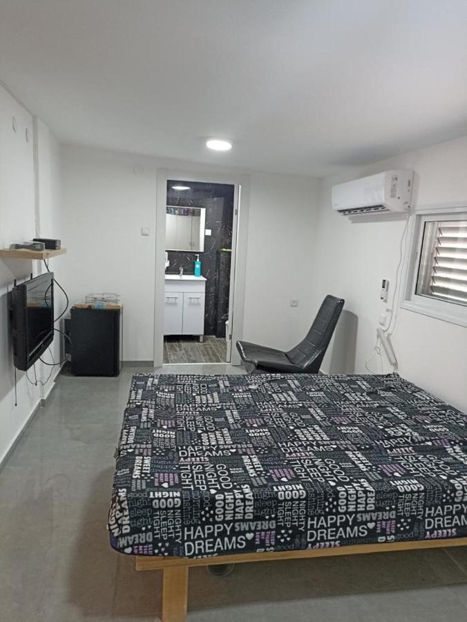 Apartmán שמילה אירוח 1 Arad Exteriér fotografie